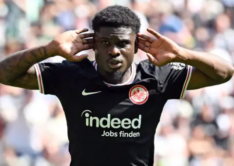Junior Dina Ebimbe se ofrece al Sevilla FC
