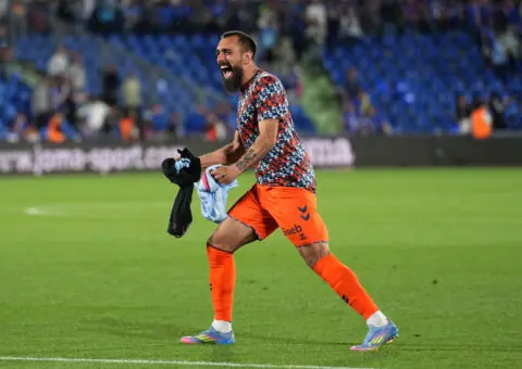 Un punta puede llegar a Mestalla, pero hay 3 obstáculos