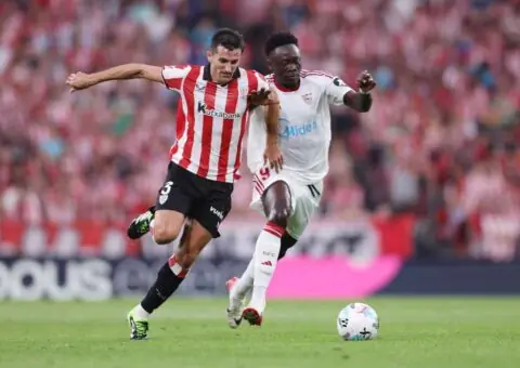 Fichajes del Sevilla FC: Akor deja 16 ‘kilos’ fijos mientras perfila los detalles de su nueva aventura