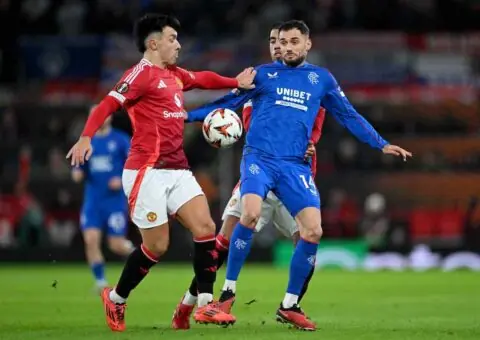 Nedim Bajrami, para el centro del campo