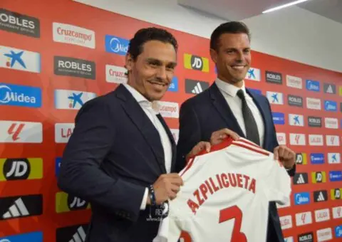 Azpilicueta: «Estoy dispuesto a jugar en cualquier posición»