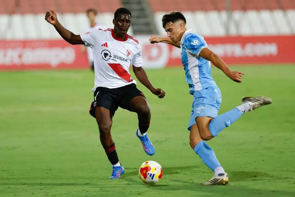 Ibra Sow, en la primera jornada del grupo 2 de Primera Rfef frente a la UD Ibiza